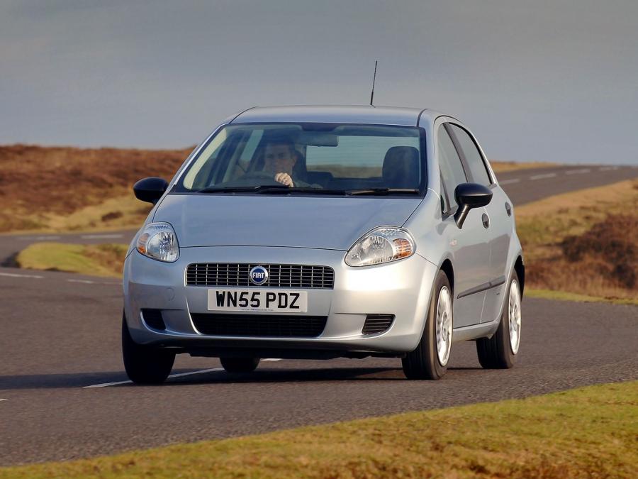  Fiat Grande Punto 5-Door 2006 года  (UK) (фото 7 из 9)